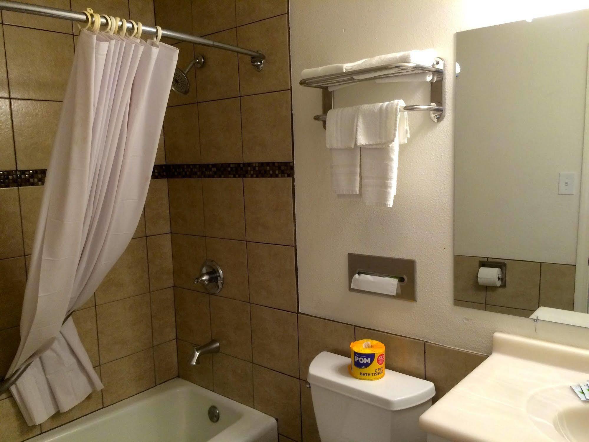 Roswell Inn Zewnętrze zdjęcie